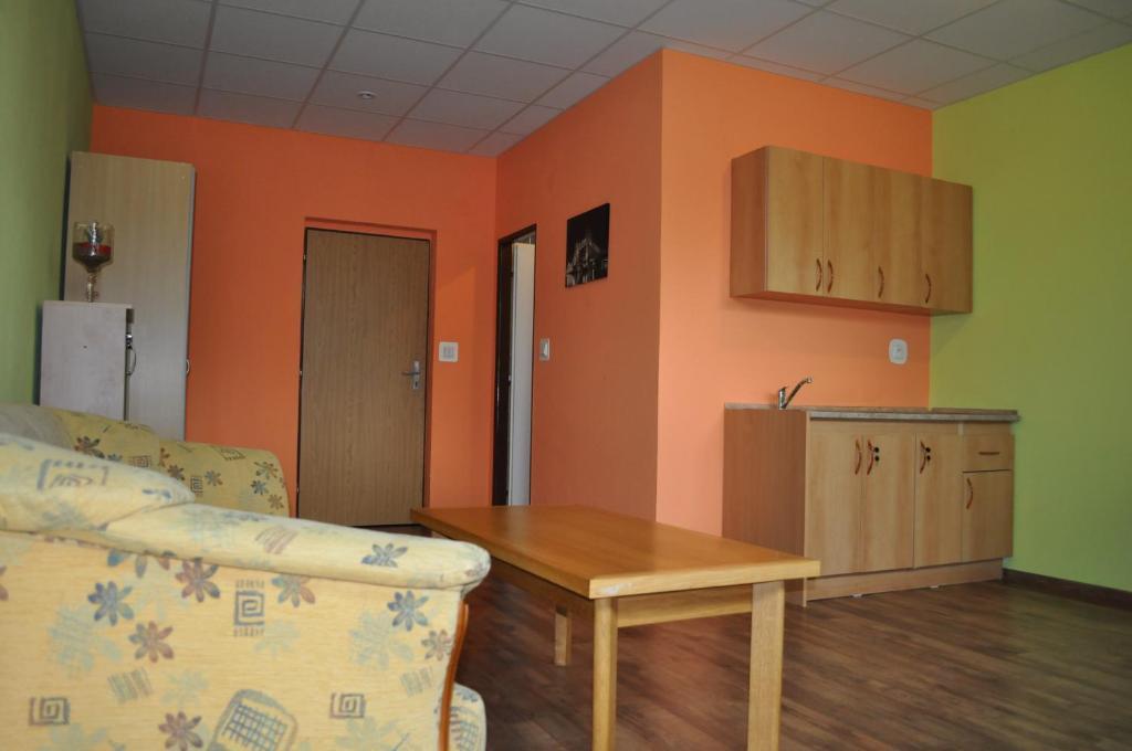 Sport Hotel Ostrov Trenčín Eksteriør bilde