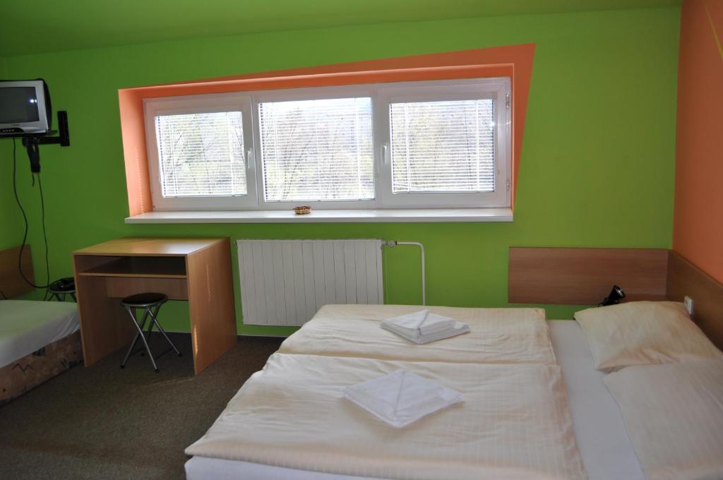Sport Hotel Ostrov Trenčín Rom bilde