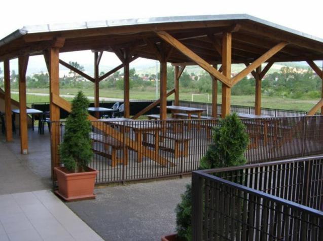 Sport Hotel Ostrov Trenčín Eksteriør bilde
